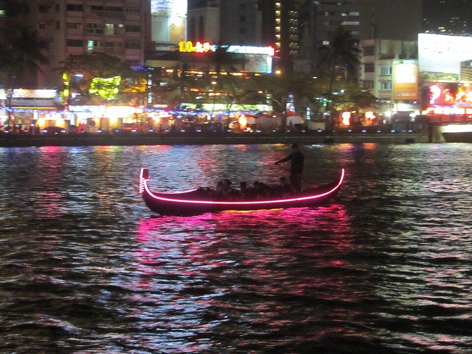 Love River boat